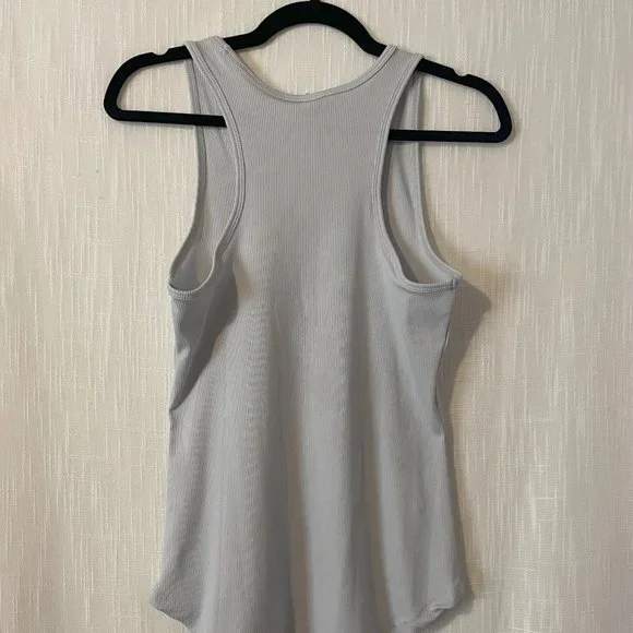 Under Armour Athletic Tank (L) - Picture 4 of 5